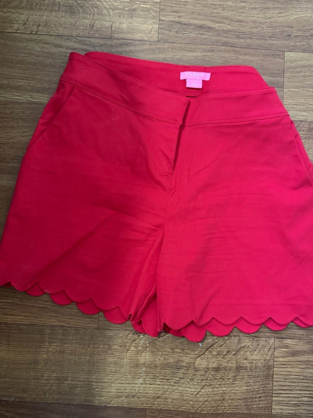 Isaac Mizrahi Red High-Waist Scallop Hem Shorts
